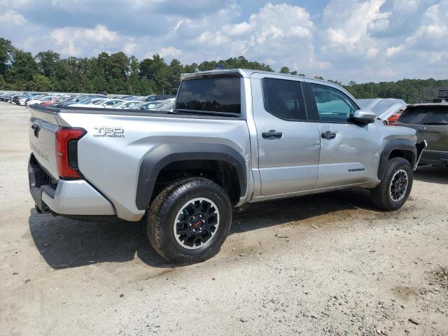 3TMLB5JN3SM143443 - 2025 TOYOTA TACOMA DOUBLE CAB Silber Foto 3