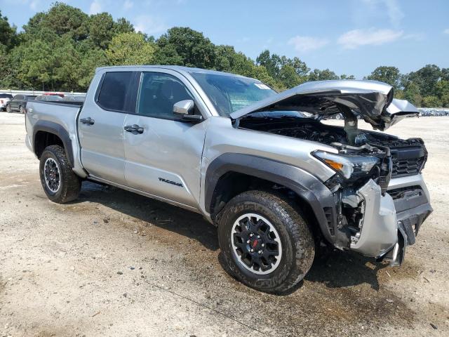 3TMLB5JN3SM143443 - 2025 TOYOTA TACOMA DOUBLE CAB Silber Foto 4