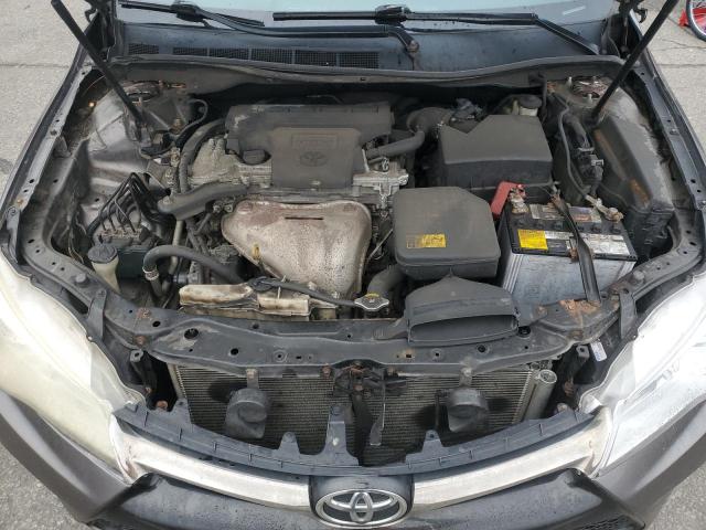 4T1BF1FK3FU012081 - 2015 TOYOTA CAMRY LE ნაცრისფერი ფოტო 11