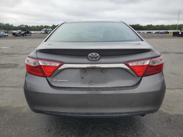 4T1BF1FK3FU012081 - 2015 TOYOTA CAMRY LE ნაცრისფერი ფოტო 6