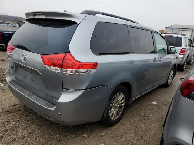 5TDYK3DC1ES449906 - 2014 TOYOTA SIENNA XLE SILVER photo 3