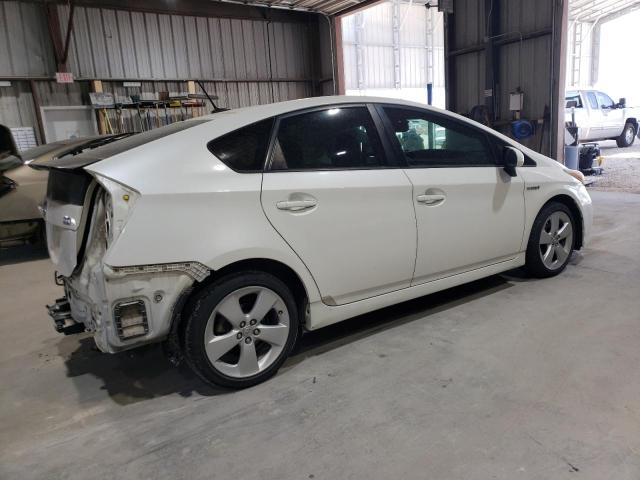 JTDKN3DU9D5589812 - 2013 TOYOTA PRIUS WHITE photo 3