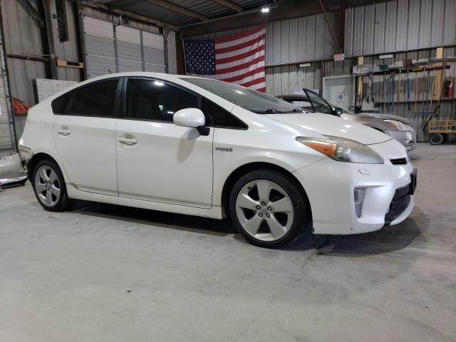 JTDKN3DU9D5589812 - 2013 TOYOTA PRIUS WHITE photo 4