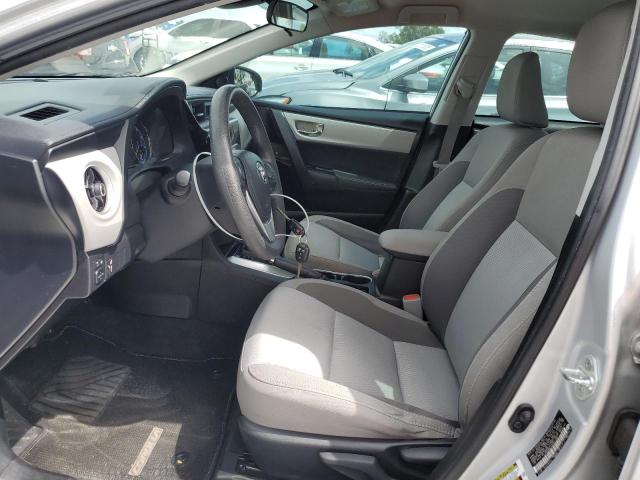 5YFBURHEXHP647900 - 2017 TOYOTA COROLLA L SILVER photo 7