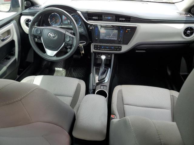 5YFBURHEXHP647900 - 2017 TOYOTA COROLLA L SILVER photo 8