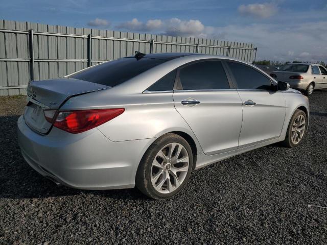 5NPEC4AB0CH324819 - 2012 HYUNDAI SONATA SE Silber Foto 3
