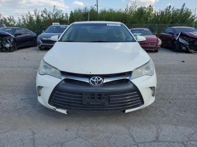 4T4BF1FK9FR453316 - 2015 TOYT CAMRY LE WHITE photo 5