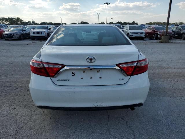 4T4BF1FK9FR453316 - 2015 TOYT CAMRY LE WHITE photo 6