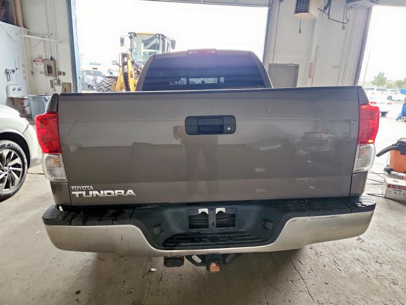 5TFRM5F18CX040847 - 2012 TOYOTA TUNDRA DOUBLE CAB SR5 TAN photo 6