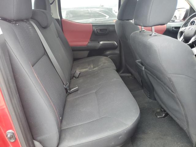 3TMAZ5CN1JM059541 - 2018 TOYOTA TACOMA DOUBLE CAB RED photo 10