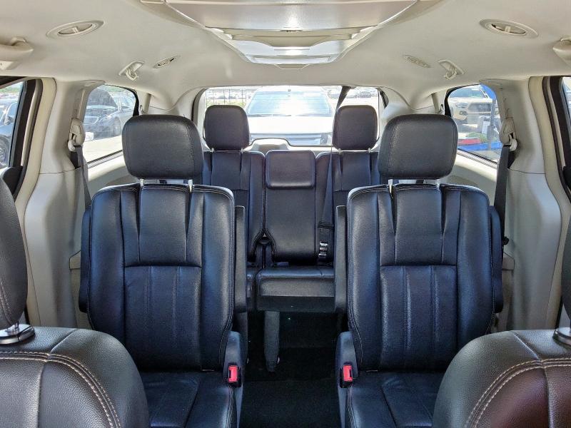 2C4RC1BG6CR289586 - 2012 CHRYSLER TOWN & COU TOURING بيج صورة 10