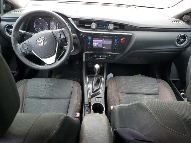 5YFBURHE6JP812041 - 2018 TOYOTA COROLLA L 红色 照片 8