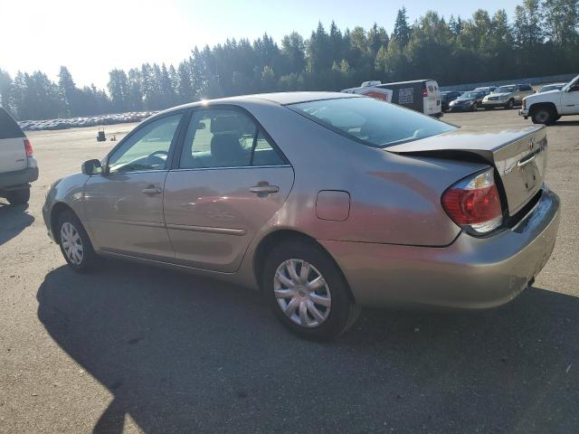 4T1BE32K75U558918 - 2005 TOYOTA CAMRY LE GOLD photo 2