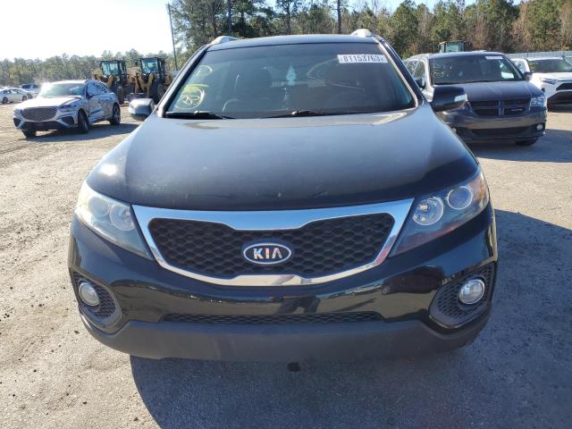 5XYKU3A67CG279561 - 2012 KIA SORENTO EX BLACK photo 5