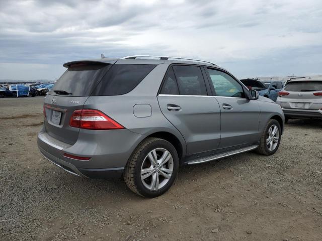 4JGDA5HB5DA266952 - 2013 MERCEDES-BENZ ML 350 4MATIC GRAY photo 3