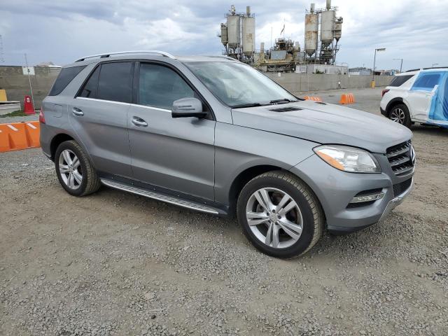 4JGDA5HB5DA266952 - 2013 MERCEDES-BENZ ML 350 4MATIC GRAY photo 4