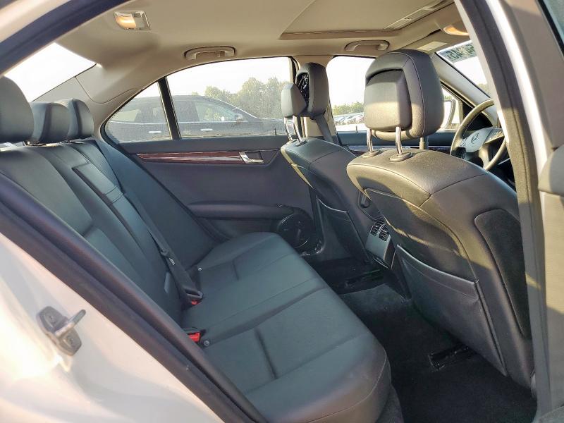 WDDGF81X59F209161 - 2009 MERCEDES-BENZ C 300 4MATIC WHITE photo 10