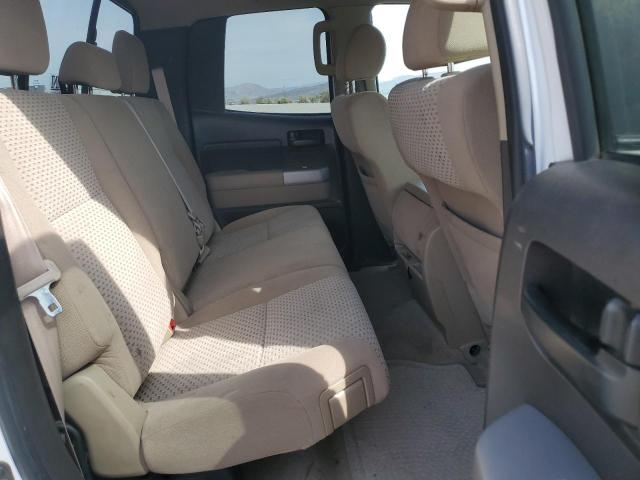 5TFBT54187X005500 - 2007 TOYOTA TUNDRA DOUBLE CAB SR5 WHITE photo 10