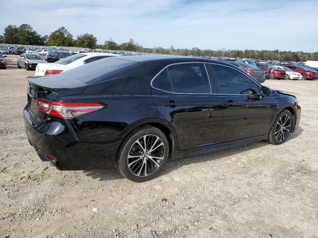 4T1B11HKXJU677936 - 2018 TOYOTA CAMRY L BLACK photo 3