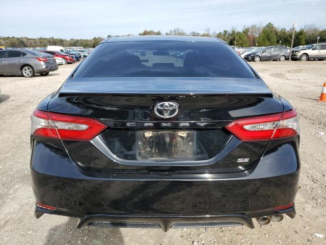 4T1B11HKXJU677936 - 2018 TOYOTA CAMRY L BLACK photo 6