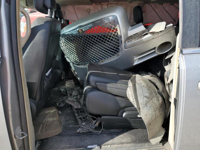 2C4RC1BG7FR709070 - 2015 CHRYSLER TOWN & COU TOURING SILVER photo 11