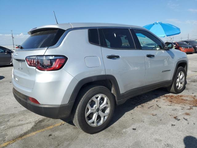 3C4NJDAN6ST541452 - 2025 JEEP COMPASS SPORT 银色 照片 3
