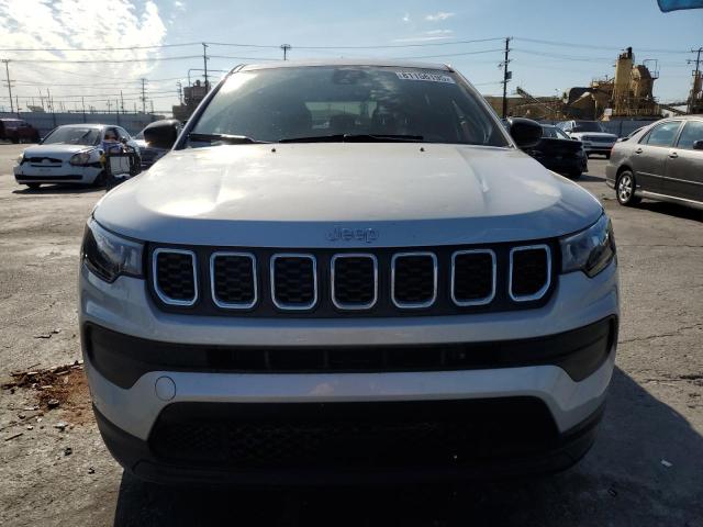 3C4NJDAN6ST541452 - 2025 JEEP COMPASS SPORT 银色 照片 5