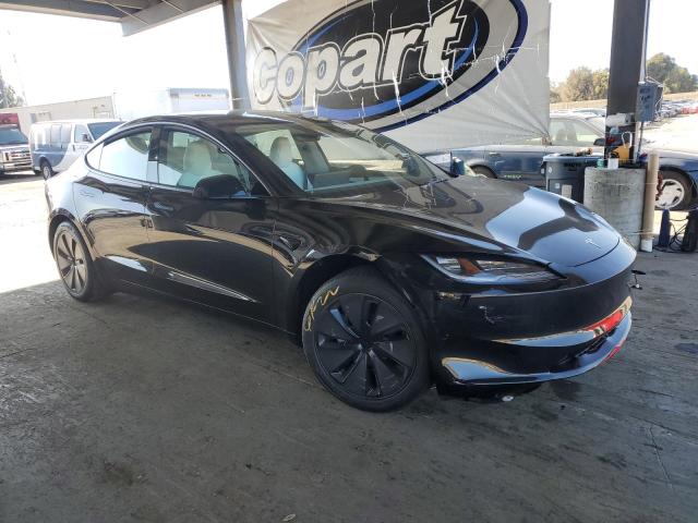5YJ3E1EA2SF072795 - 2025 TESLA MODEL 3 Սև լուսանկար 4