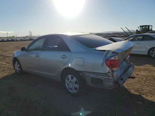 4T1BE32K45U944101 - 2005 TOYOTA CAMRY LE SILVER photo 2