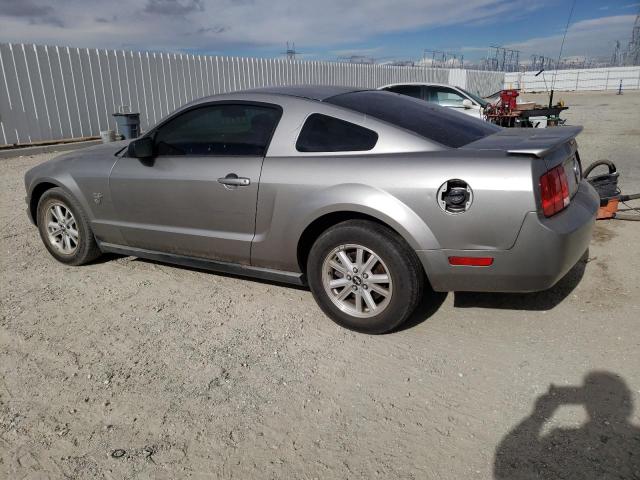 1ZVHT80N295116821 - 2009 FORD MUSTANG SILVER photo 2