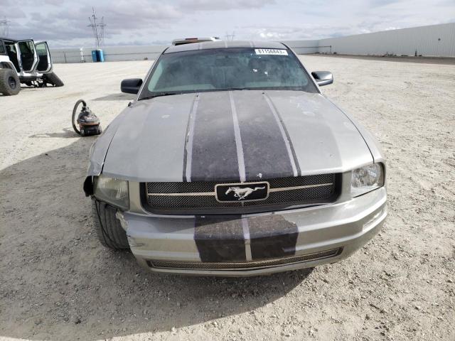 1ZVHT80N295116821 - 2009 FORD MUSTANG SILVER photo 5