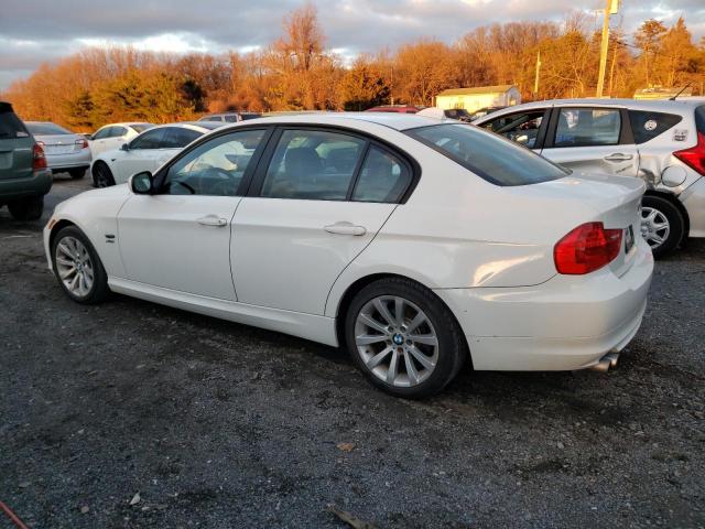 WBAPK5C53BA657723 - 2011 BMW 328 XI SULEV WHITE photo 2