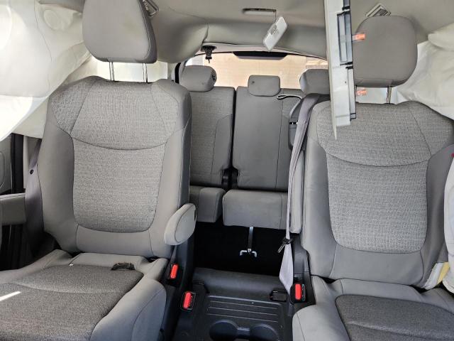 5TDKRKEC4MS045720 - 2021 TOYOTA SIENNA LE WHITE photo 10