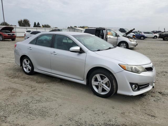 4T1BF1FK1EU418164 - 2014 TOYOTA CAMRY L GRAY photo 4