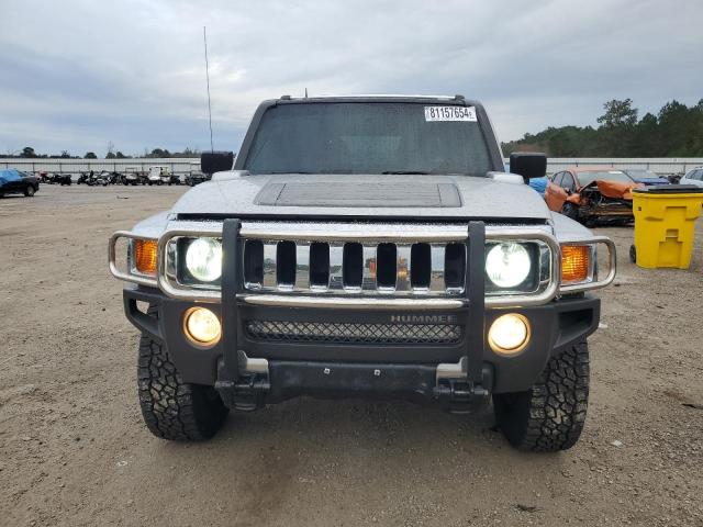 5GNRNGEE7A8117194 - 2010 HUMMER H3T GRAY photo 5