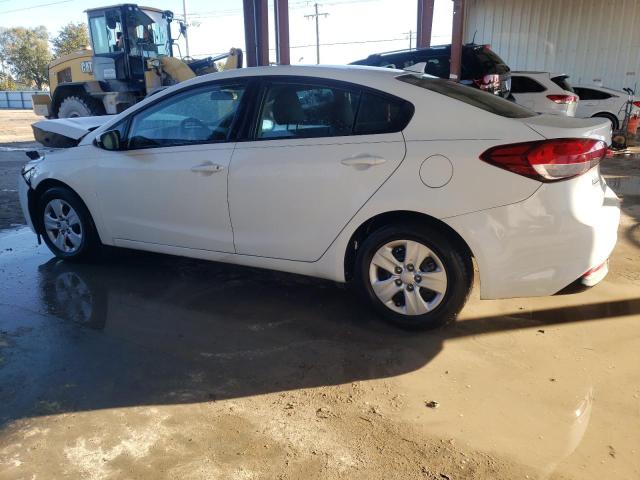 3KPFK4A75JE229757 - 2018 KIA FORTE LX WHITE photo 2