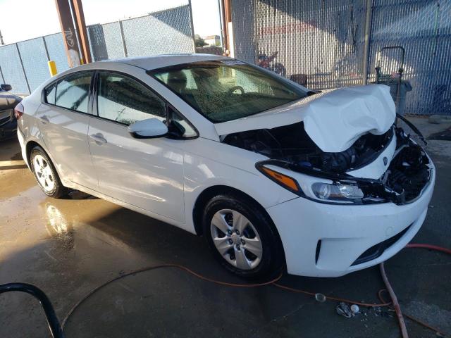 3KPFK4A75JE229757 - 2018 KIA FORTE LX WHITE photo 4