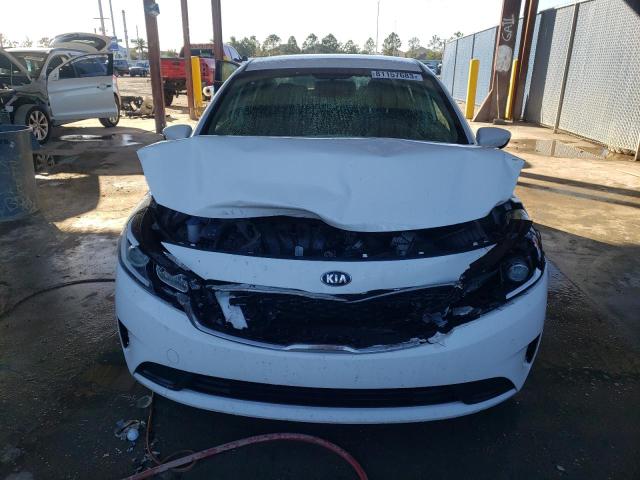 3KPFK4A75JE229757 - 2018 KIA FORTE LX WHITE photo 5