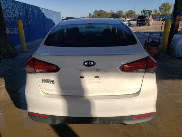 3KPFK4A75JE229757 - 2018 KIA FORTE LX WHITE photo 6