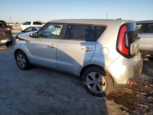 KNDJN2A21F7750167 - 2015 KIA SOUL SILVER photo 2