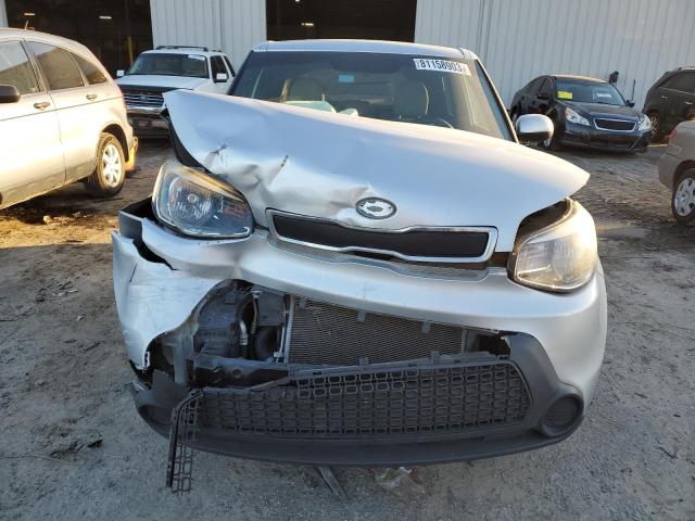 KNDJN2A21F7750167 - 2015 KIA SOUL SILVER photo 5