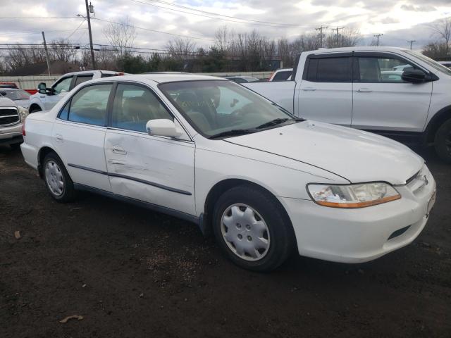 1HGCG5644WA149855 - 1998 HONDA ACCORD LX WHITE photo 4