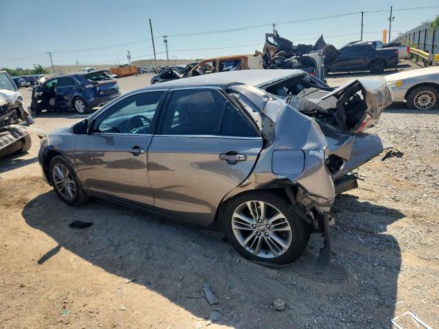 4T1BF1FK1HU348279 - 2017 TOYOTA CAMRY LE ნაცრისფერი ფოტო 2