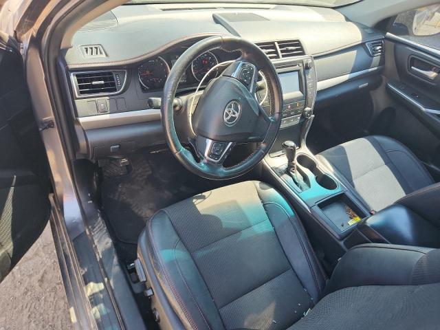 4T1BF1FK1HU348279 - 2017 TOYOTA CAMRY LE ნაცრისფერი ფოტო 8