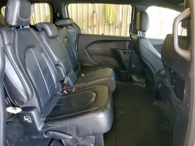 2C4RC1BG5JR182574 - 2018 CHRYSLER PACIFICA TOURING L WHITE photo 11