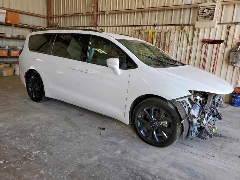 2C4RC1BG5JR182574 - 2018 CHRYSLER PACIFICA TOURING L WHITE photo 4