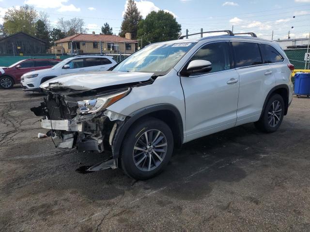 2017 TOYOTA HIGHLANDER SE, 