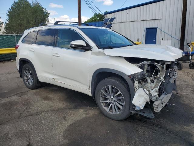 5TDJZRFH2HS462192 - 2017 TOYOTA HIGHLANDER SE თეთრი ფოტო 4