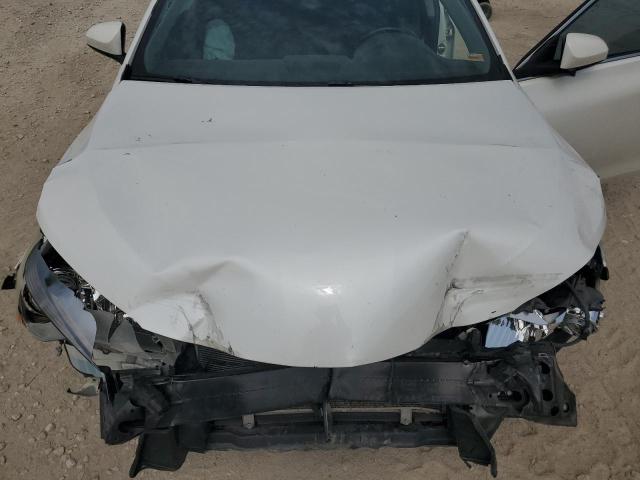 4T1BF1FK0GU156320 - 2016 TOYOTA CAMRY LE WHITE photo 11