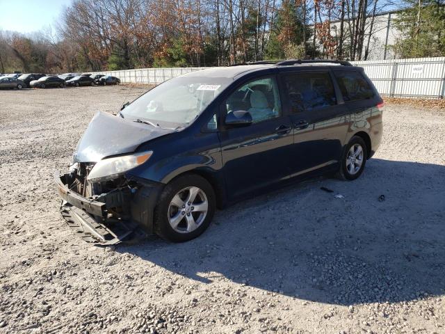 2011 TOYOTA SIENNA LE, 